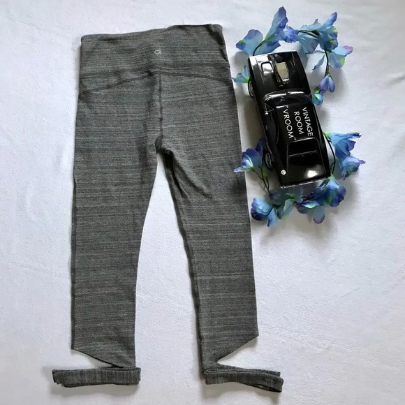 Gap Fit NWOT Performance Capri Women S - Picture 5 of 8